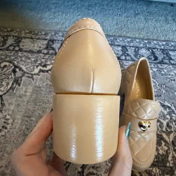 CHANEL Lambskin Quilted CC Heart Loafers in Beige size 40 - never worn - Picture 9 of 16